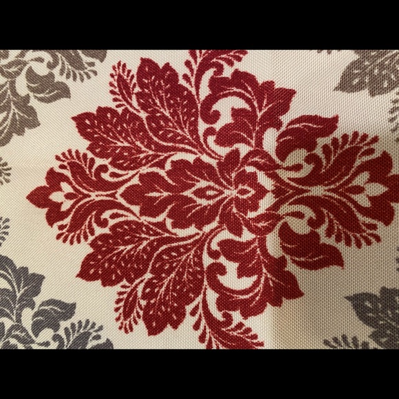 Curtains - Picture 6 of 6